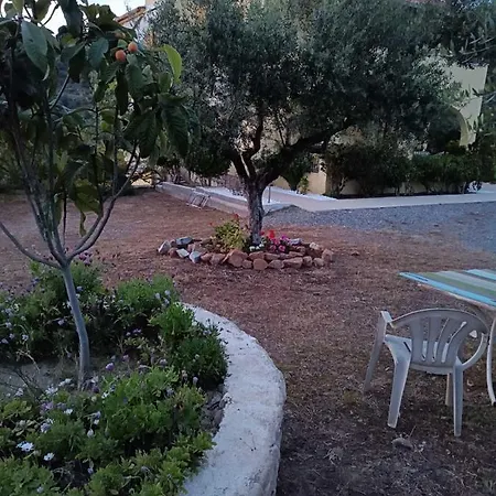 דירה Elaionas
