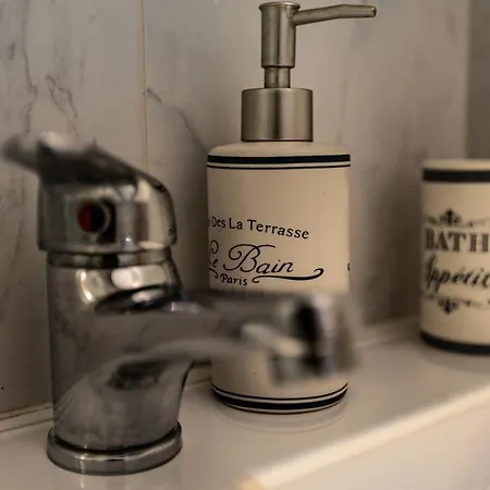 Elaionas Appartement *