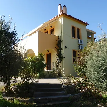 Apartment Elaionas *
