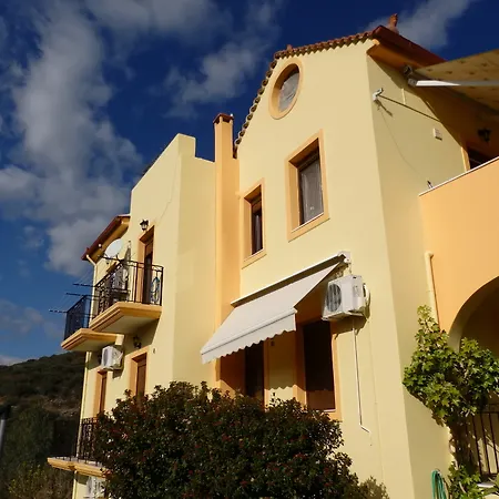 Elaionas Appartement *
